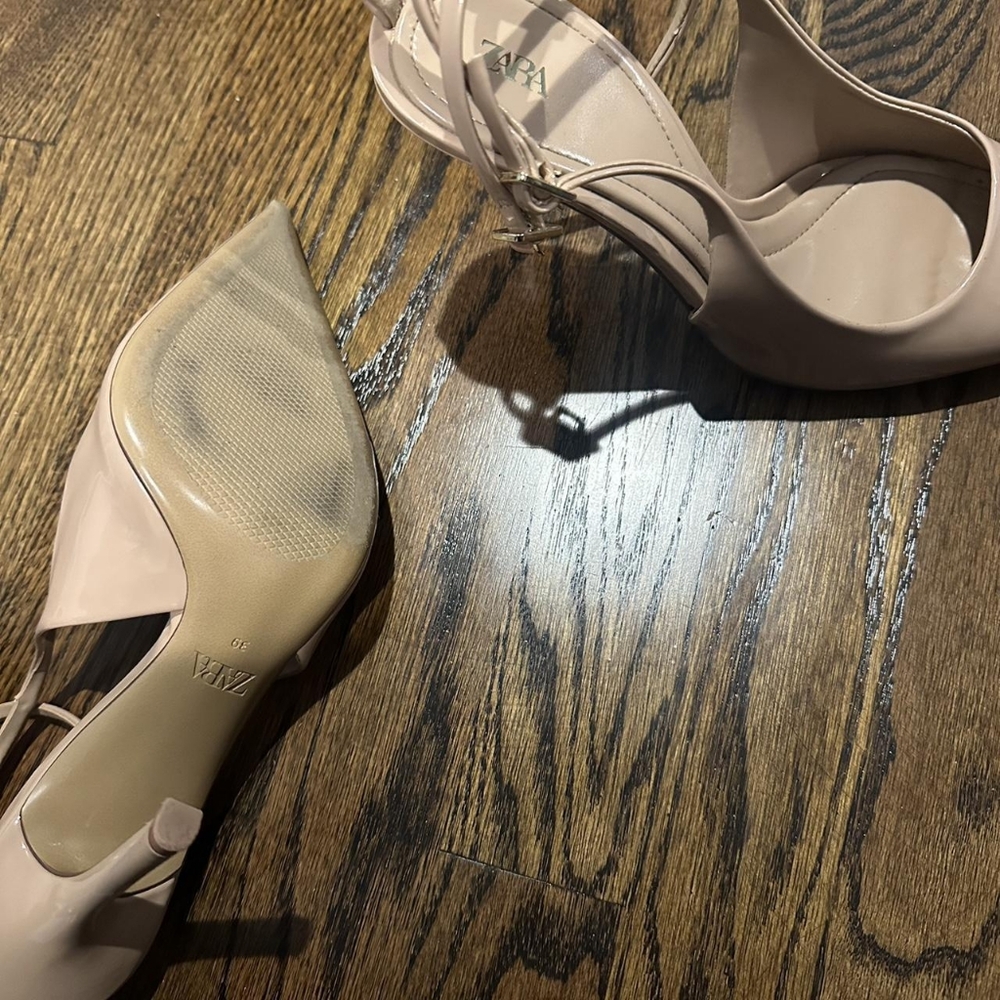 Zara Women's Nude Heels